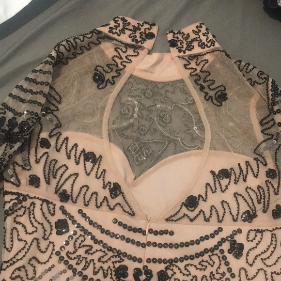 Size 8 dress - Picture 4 of 4